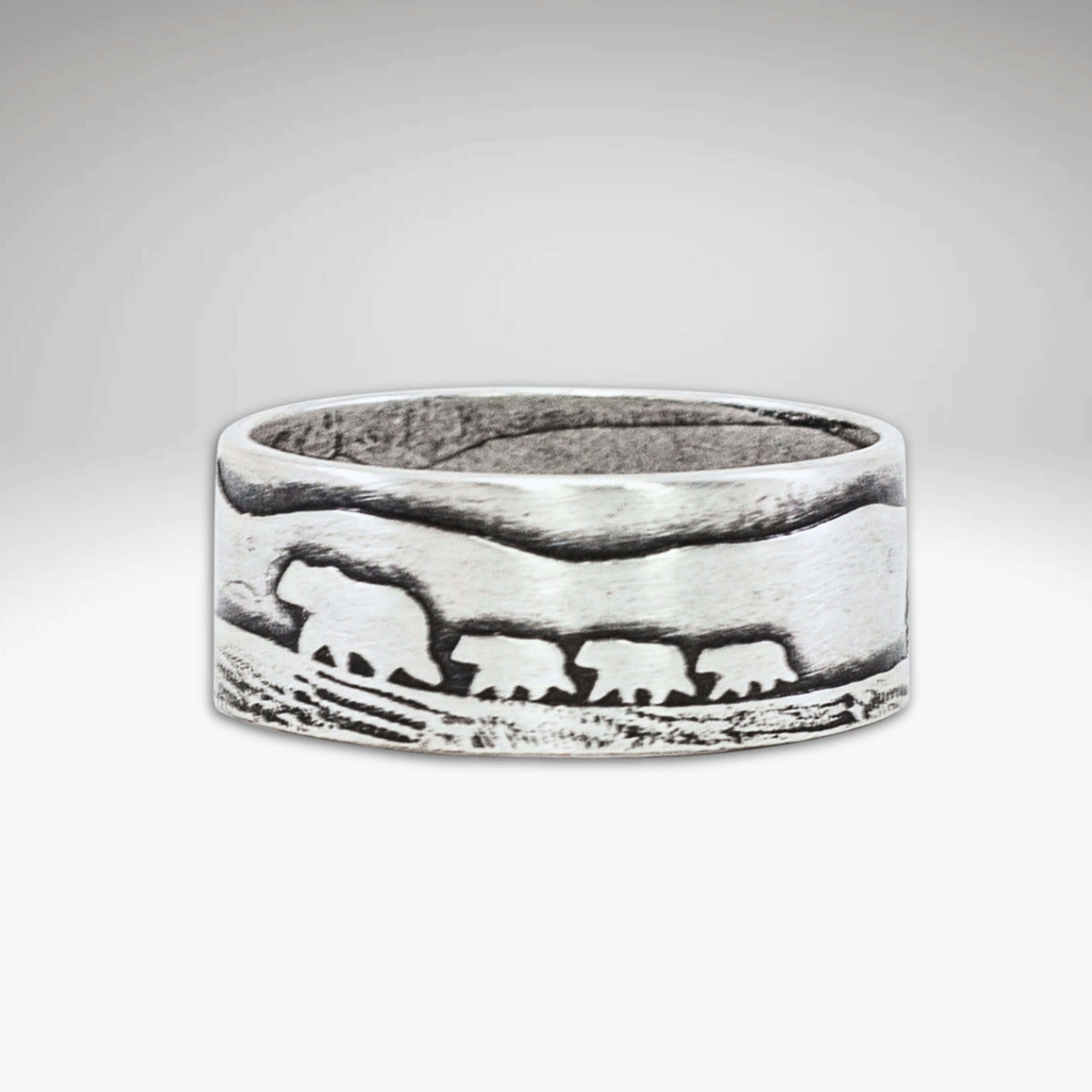 Bears on a Hike Ring