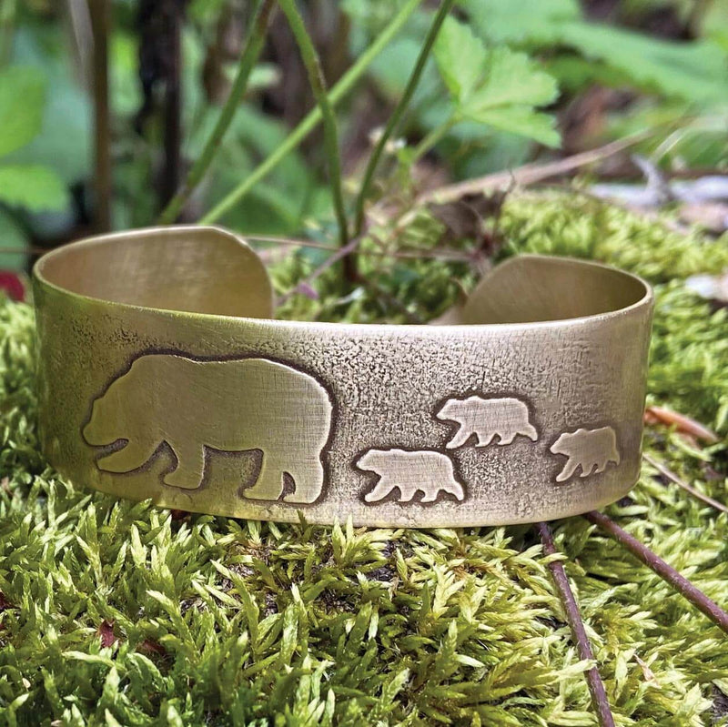 MAMA BEAR - Daphne Lorna