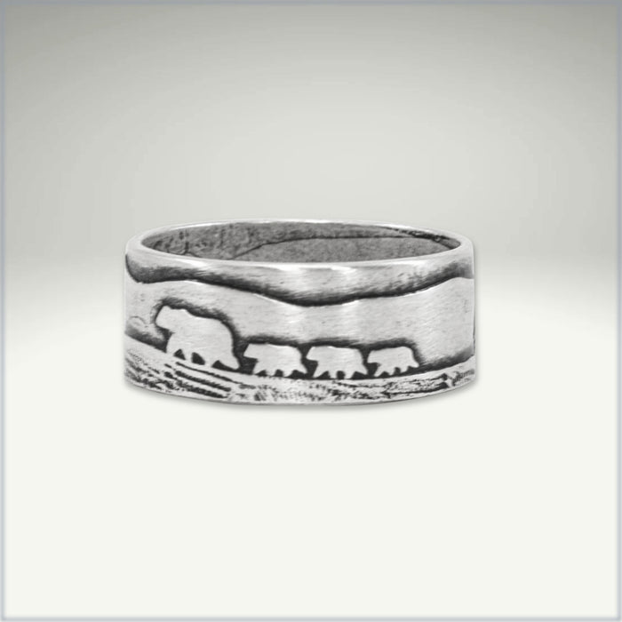 Bears on a Hike Ring