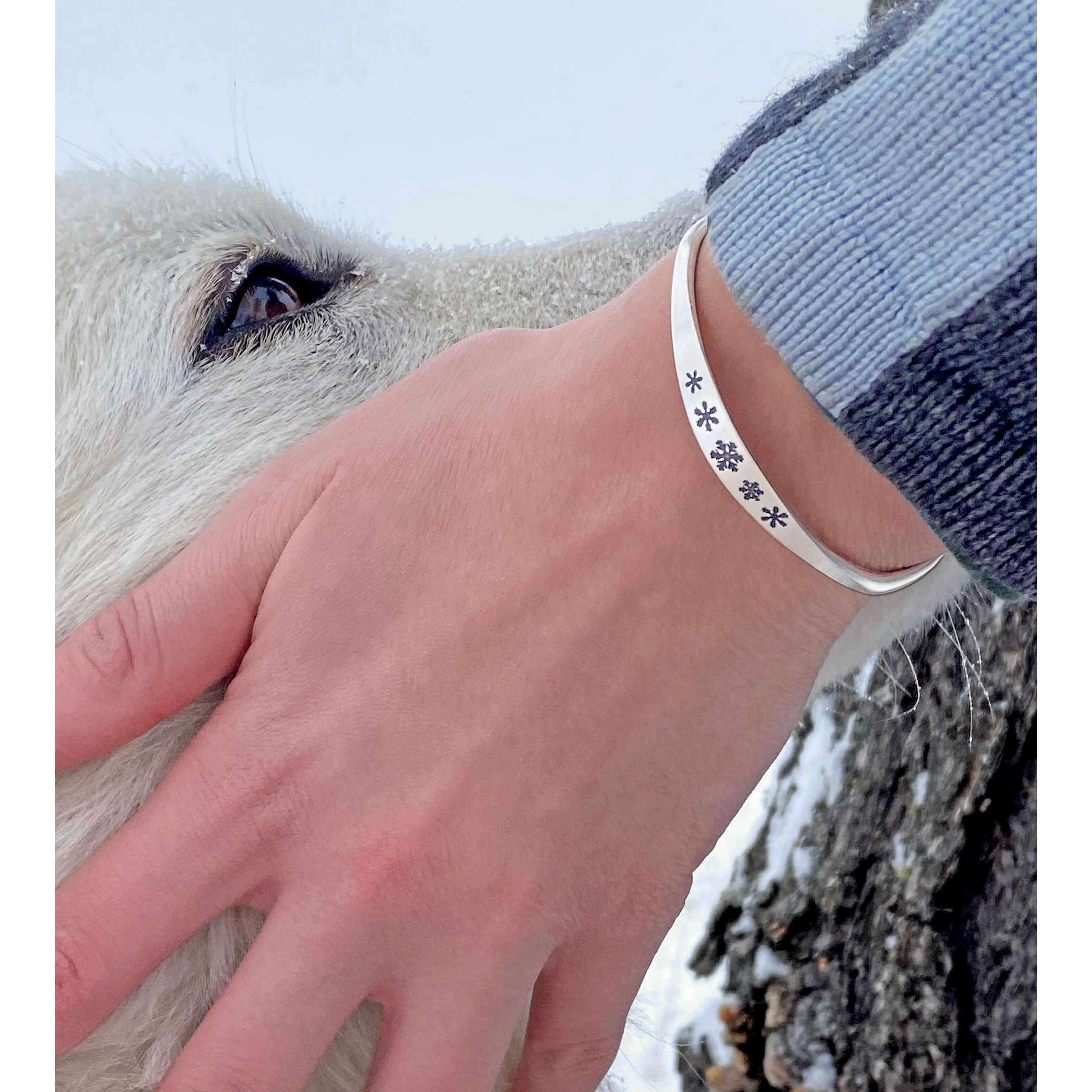 Snowflake on sale cuff bracelet in silver