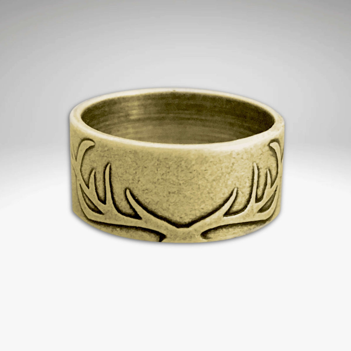 Antlers Ring featuring a unique antler design, perfect for outdoor lovers and nature enthusiasts.