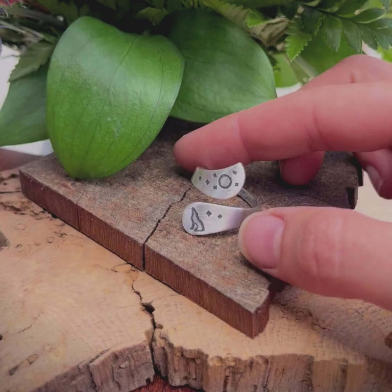 Howl Adjustable Ring