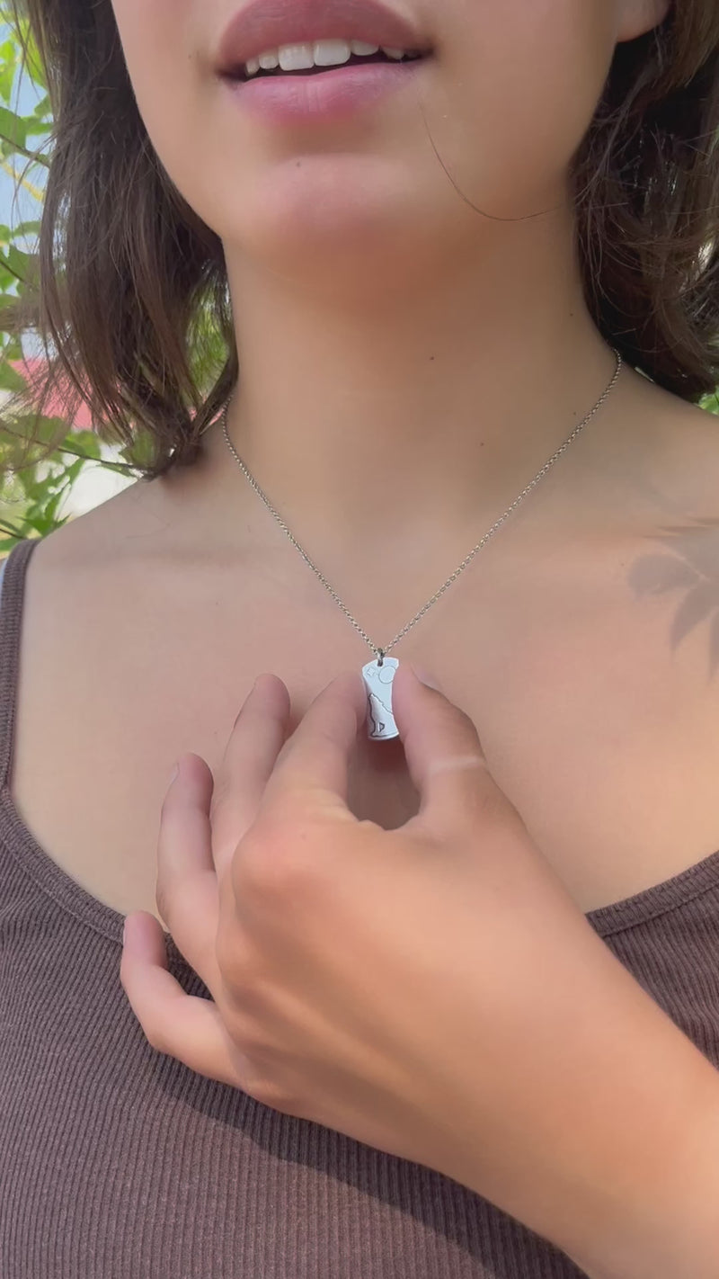 Howl Necklace