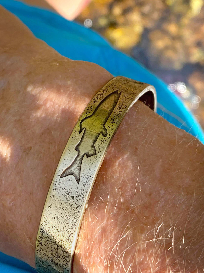 Single Trout Cuff Bracelet showcasing a fish design, perfect for fly fishing enthusiasts.