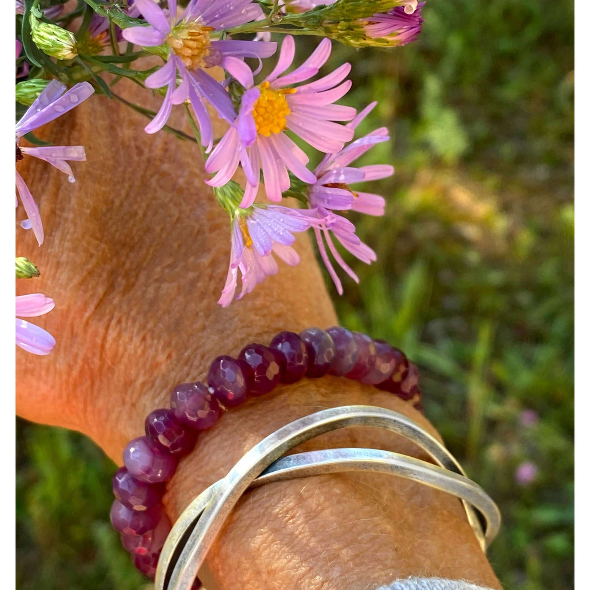 Shun Lotus Stretch Bracelet, Amethyst / Antique Brass, daphne lorna